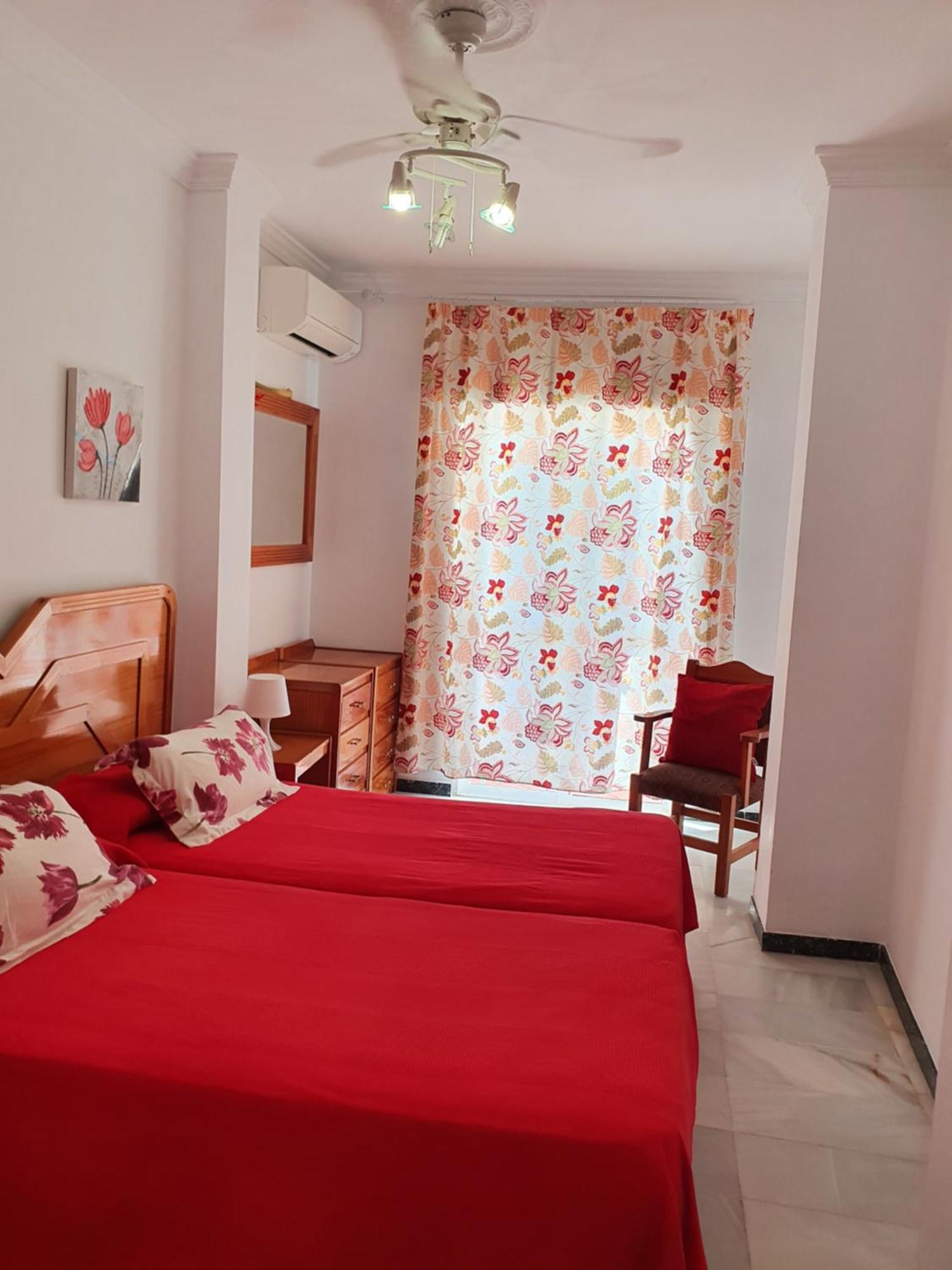 Rico Apartaments Animas Нерха Стая снимка